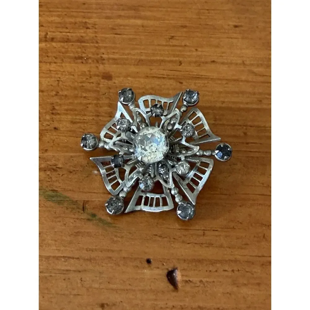 Vintage Rhinestone Snowflake Brooch Silver Tone Clear Smoky Crystal Pin